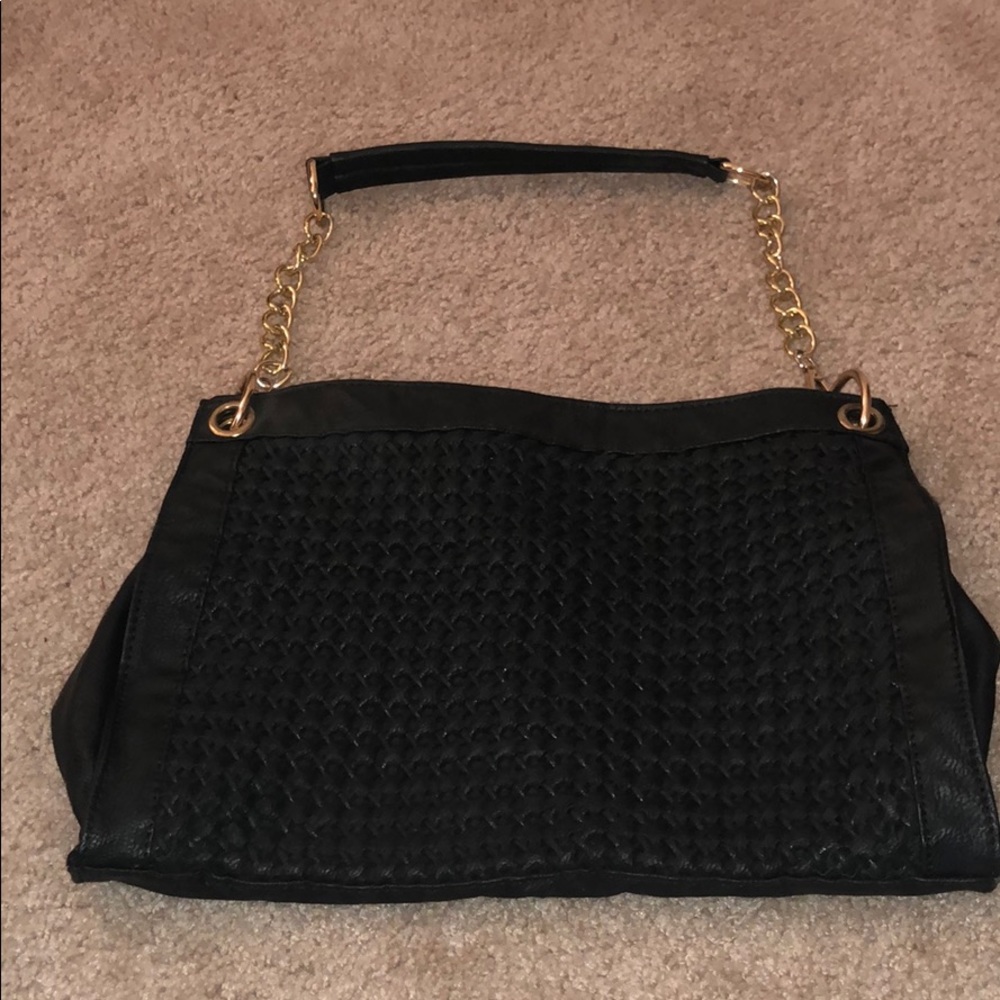 Black & Gold Chain large shoulder bag trendy